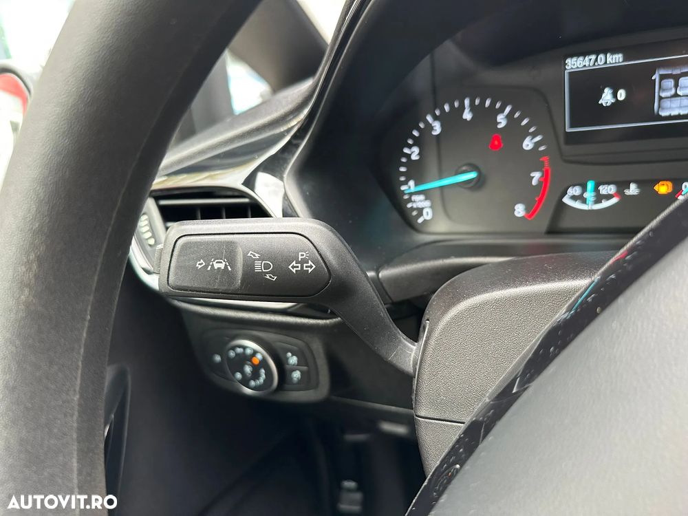 Ford Fiesta 1.1 Trend - 13