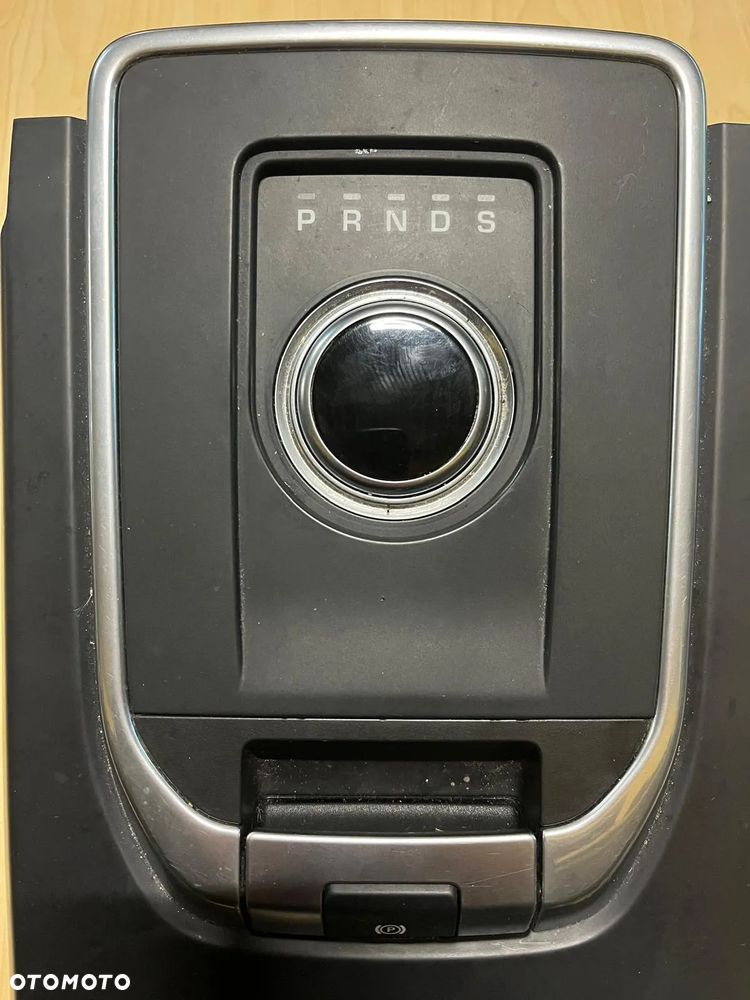 Wybierak gałka selektor skrzyni biegów HX73-14C561 Land Rover Discovery Sport L550 - 1
