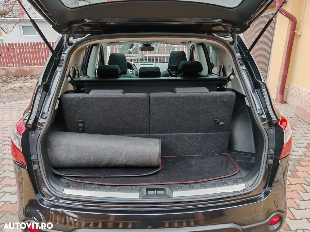 Nissan Qashqai+2 2.0 dCi DPF "All Mode 4x4" Tekna - 12