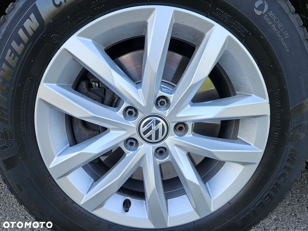 Volkswagen Passat 2.0 TDI BMT Comfortline - 15