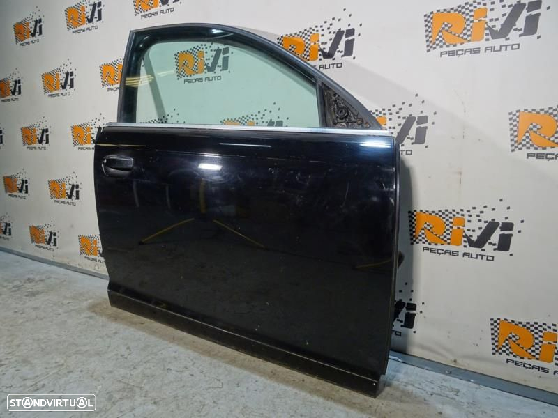 Porta Frente Direita Audi A6 (4F2, C6)  Porta Frontal Direita Audi A6 - 2