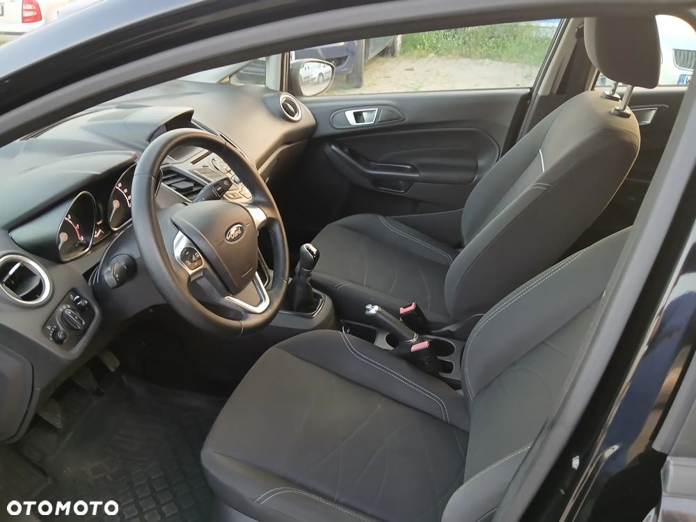 Ford Fiesta - 12