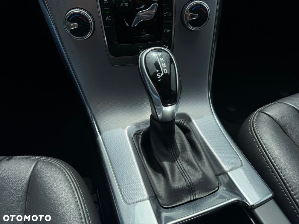 Volvo XC 60 D4 Drive-E Momentum - 13