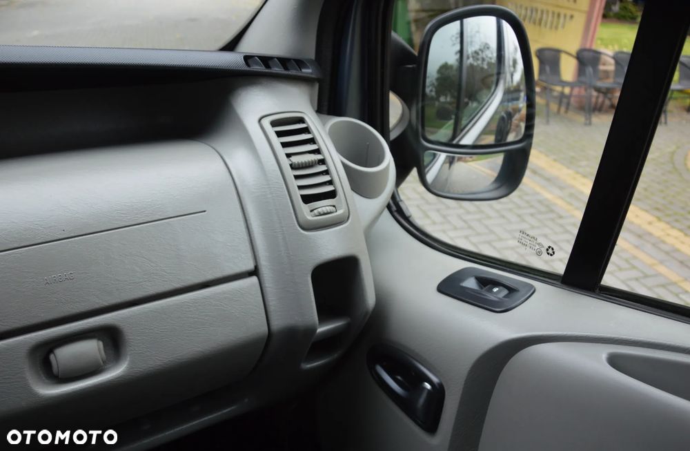 Opel Vivaro - 36