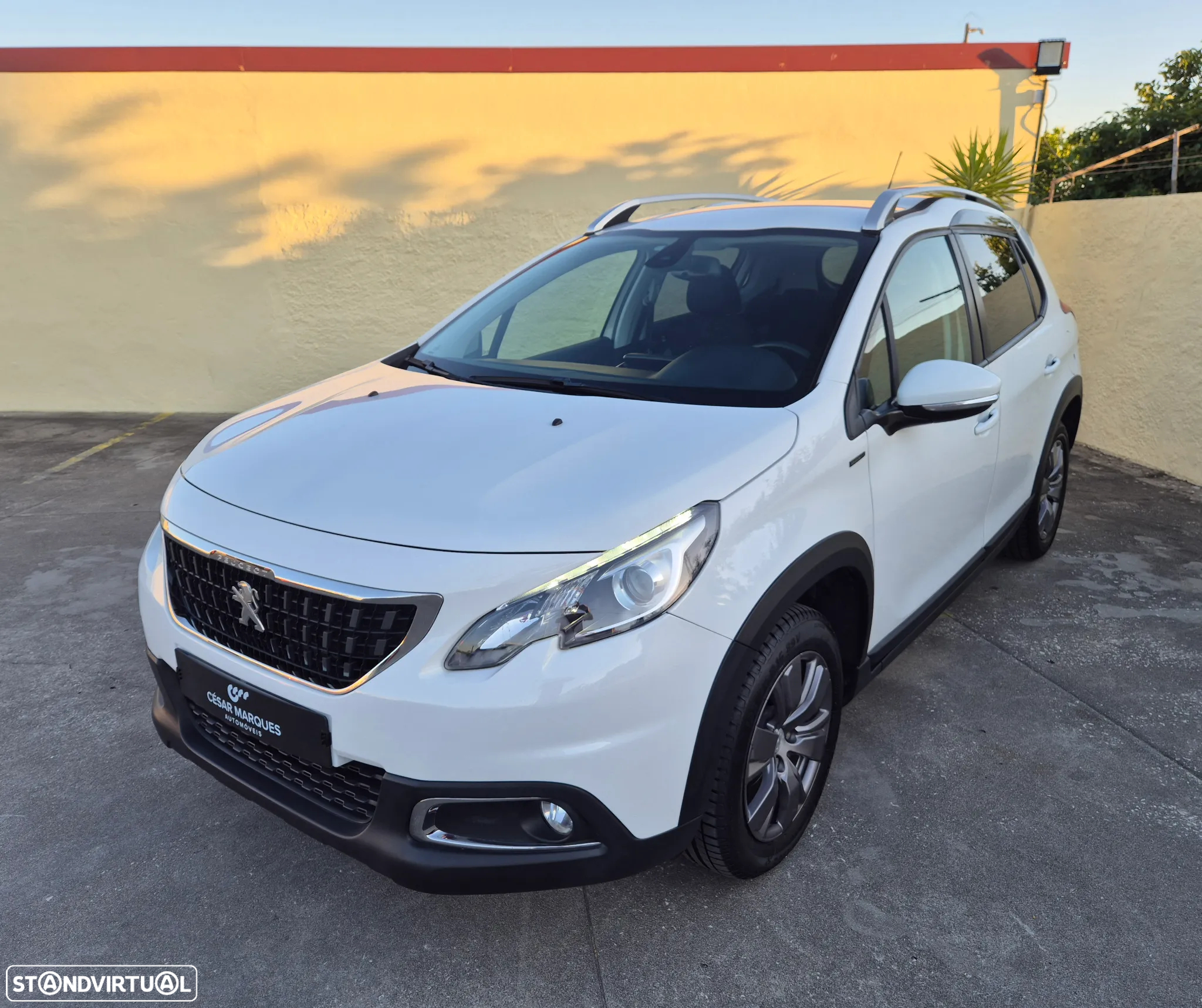 Peugeot 2008 1.2 PureTech Style - 14