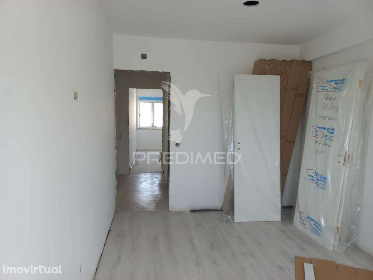 Apartamento T2 – Carregado Em Remodelação - Grande imagem: 5/7