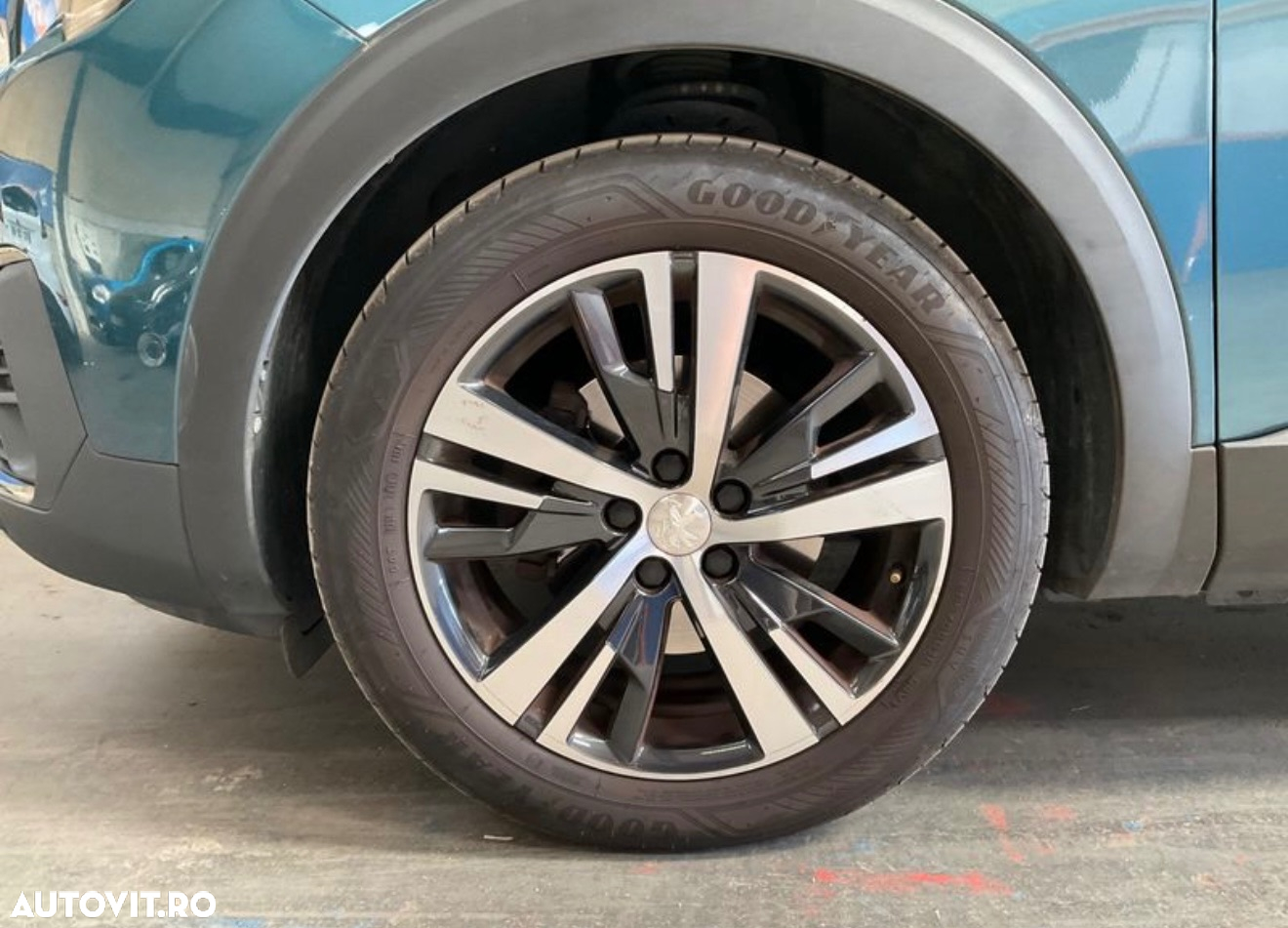 Peugeot 5008 1.2L PureTech EAT8 S&S Allure Pack - 17