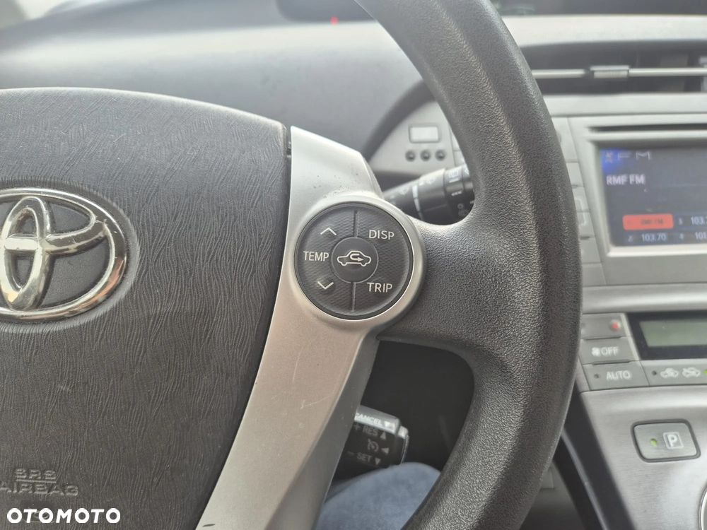 Toyota Prius 1.8 HSD Premium - 17