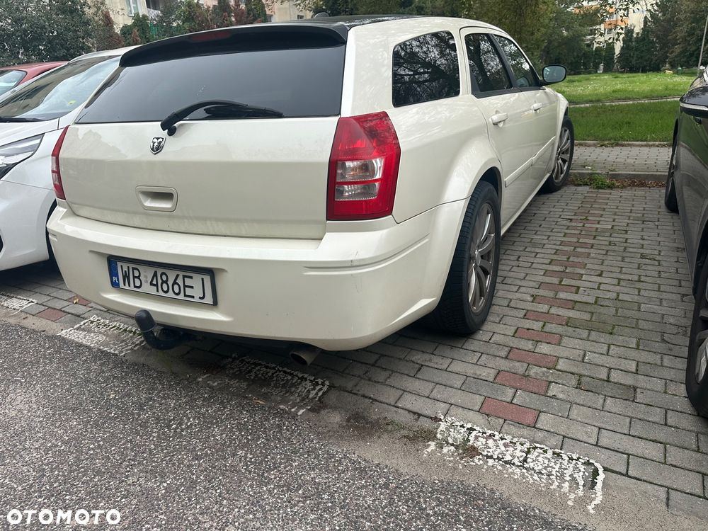 Dodge Magnum 3.5 V6 - 6