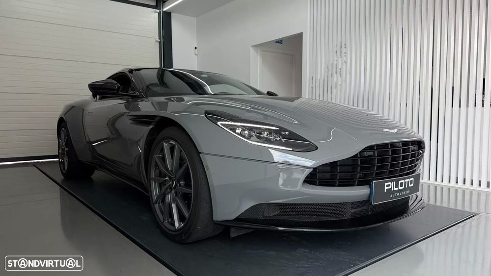 Aston Martin DB11 Coupé V8 Auto - 7