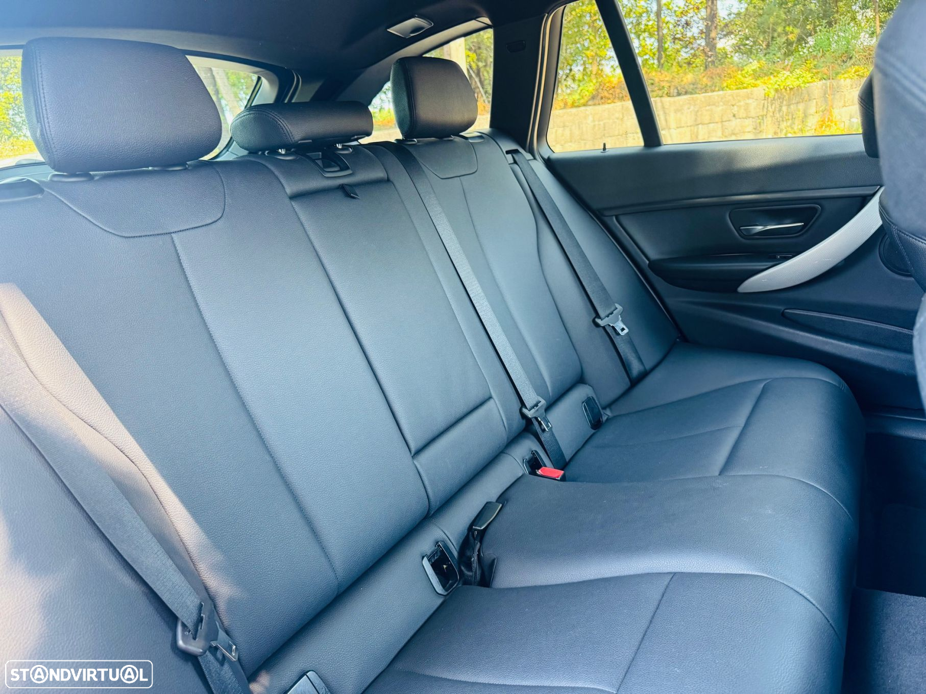 BMW 320 d Touring Pack M - 38