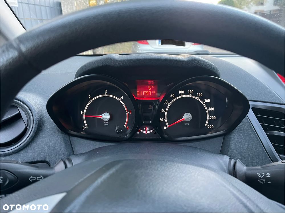 Ford Fiesta - 2