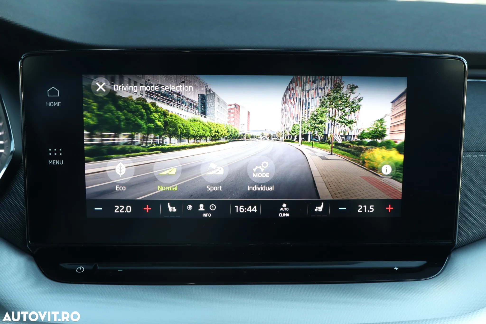 Skoda Octavia Combi 2.0 TDI DSG Style - 26