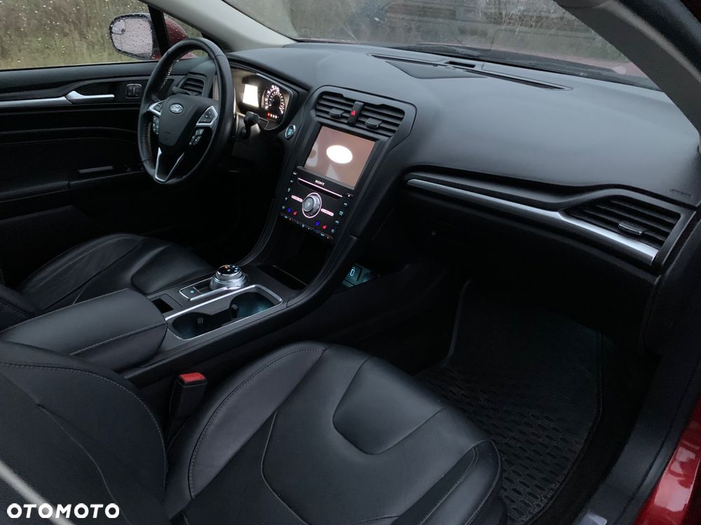 Ford Mondeo 2.0 EcoBoost Titanium - 10