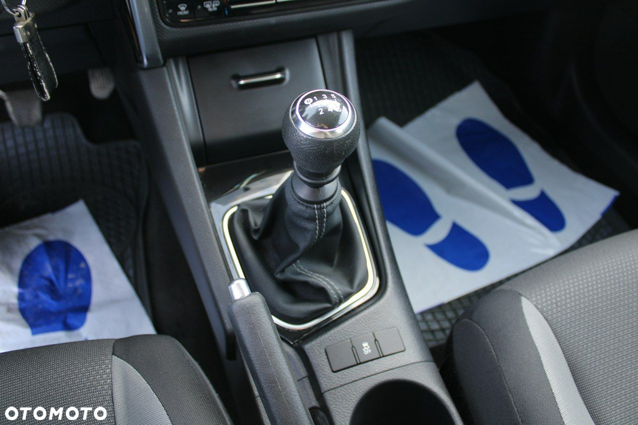 Toyota Auris - 21