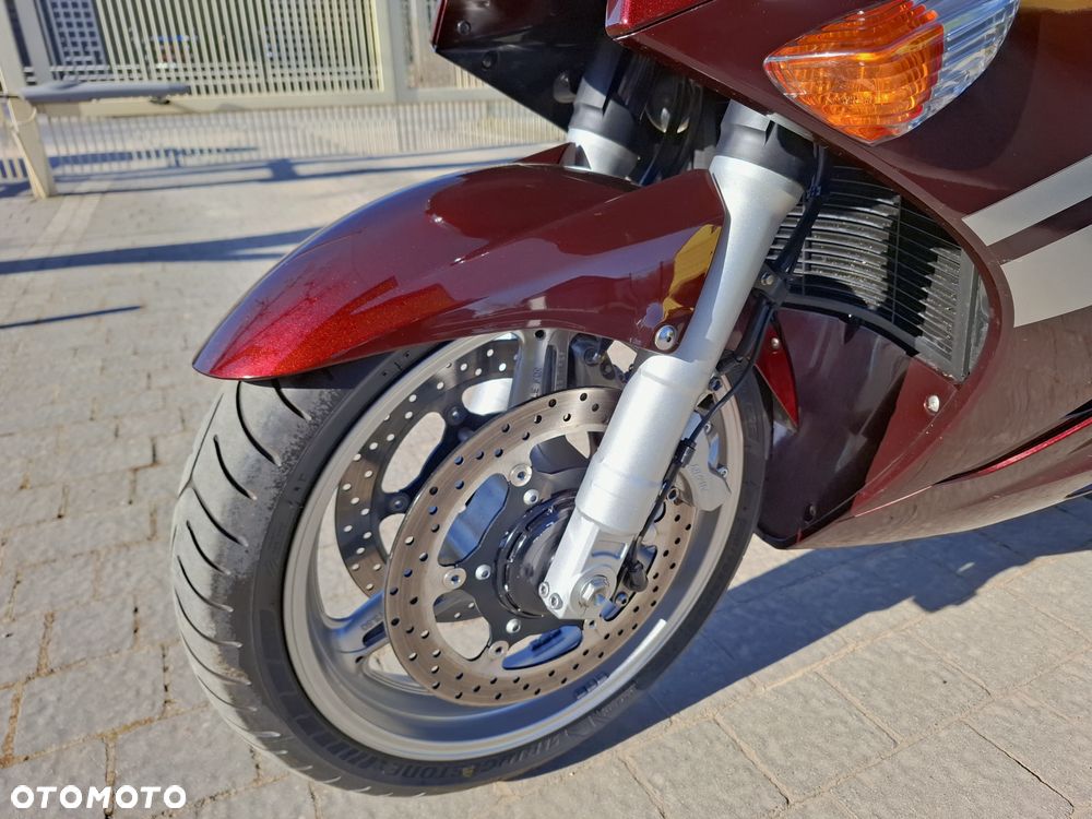 Yamaha FJR - 26