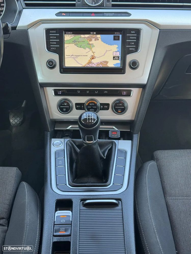 VW Passat Variant 1.6 TDI Confortline - 17