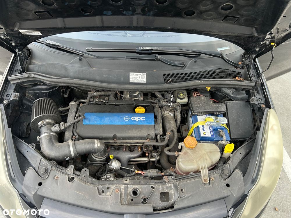 Opel Corsa 1.6 Turbo OPC - 9