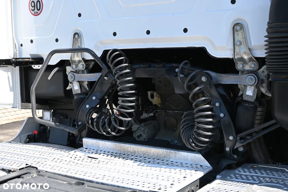Mercedes-Benz Actros L - 7