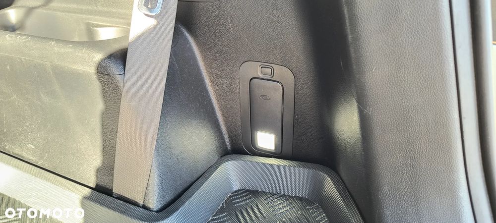 Kia Carens 1.7 CRDi Spirit - 28