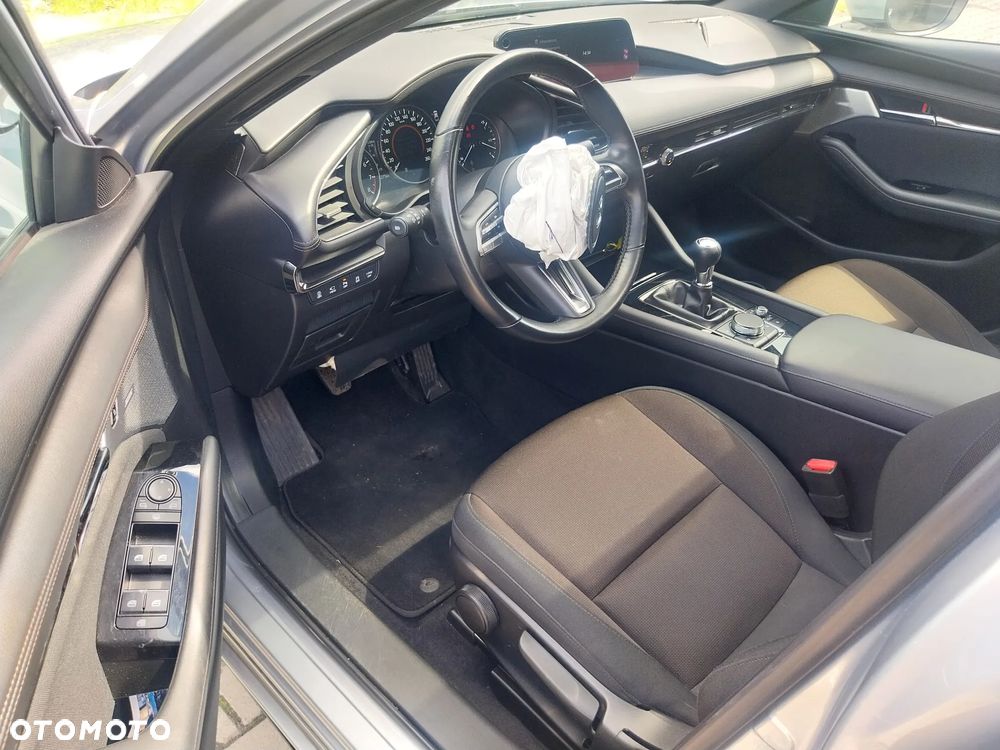 Mazda 3 - 10