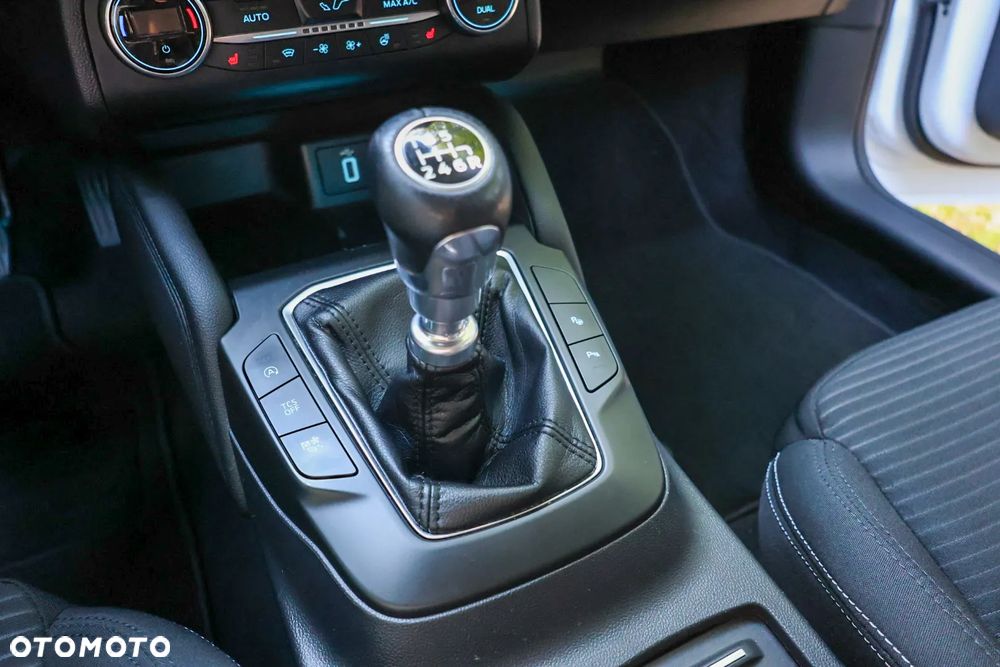Ford Focus 1.0 EcoBoost Titanium X - 40