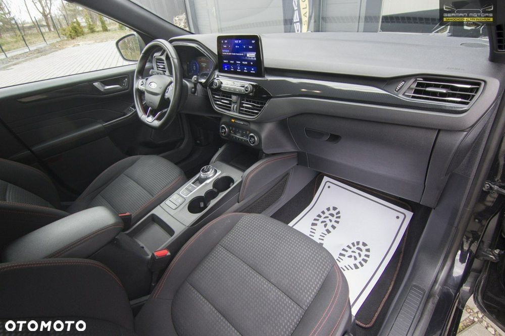 Ford Kuga - 27