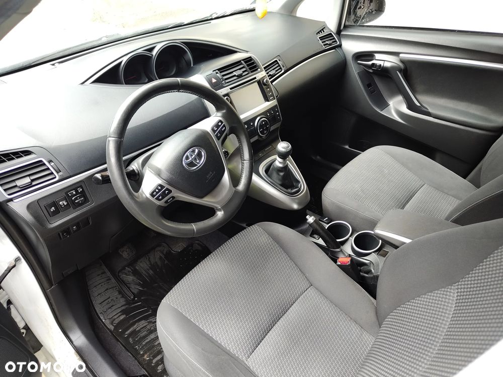 Toyota Verso 1.6 D-4D Active 7os - 15
