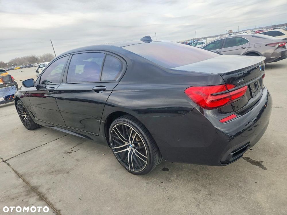BMW Seria 7 750i xDrive - 2