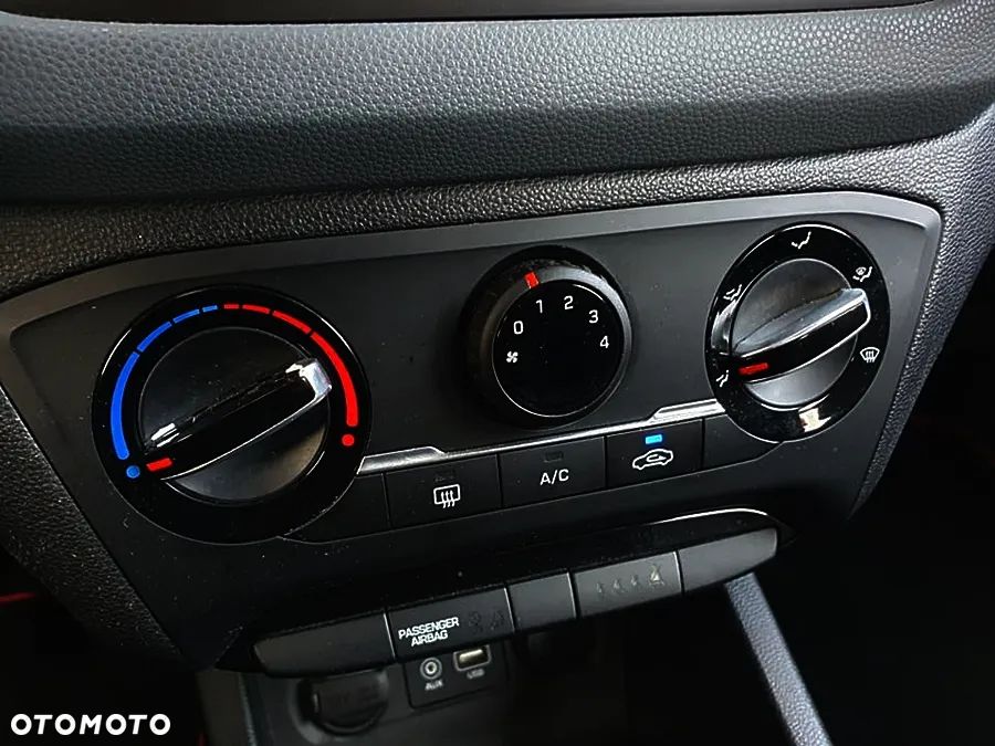 Hyundai i20 - 25