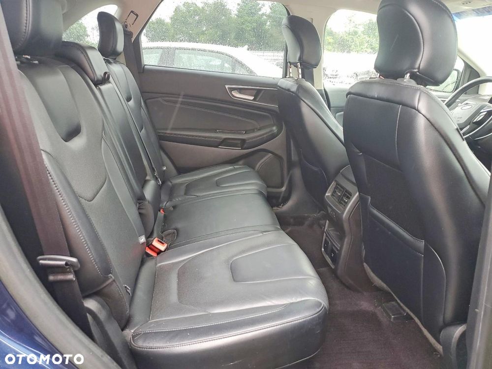 Ford Edge - 8