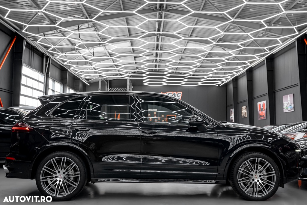 Porsche Cayenne S Diesel Platinum Edition - 28