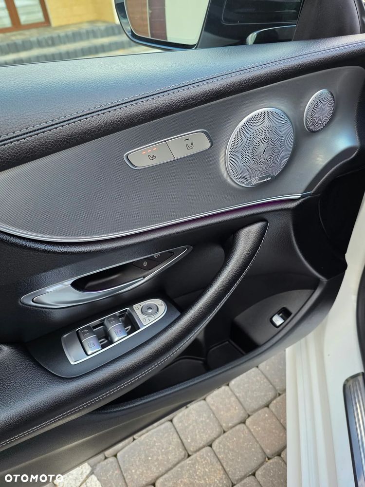 Mercedes-Benz Klasa E 300 9G-TRONIC - 31