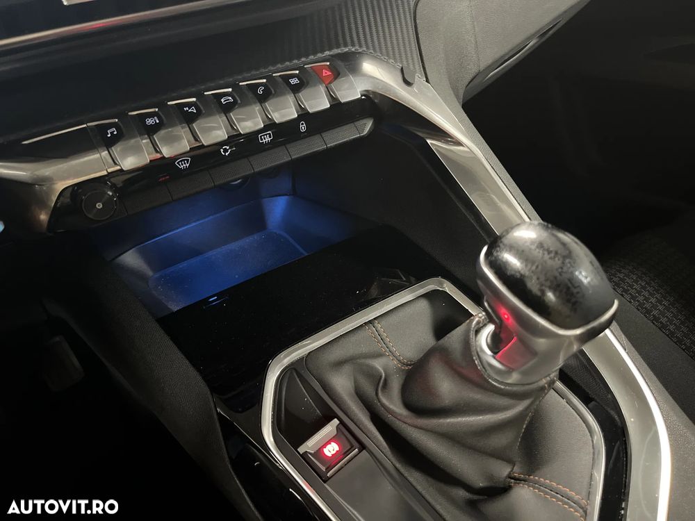 Peugeot 5008 BlueHDI 130 Allure - 22