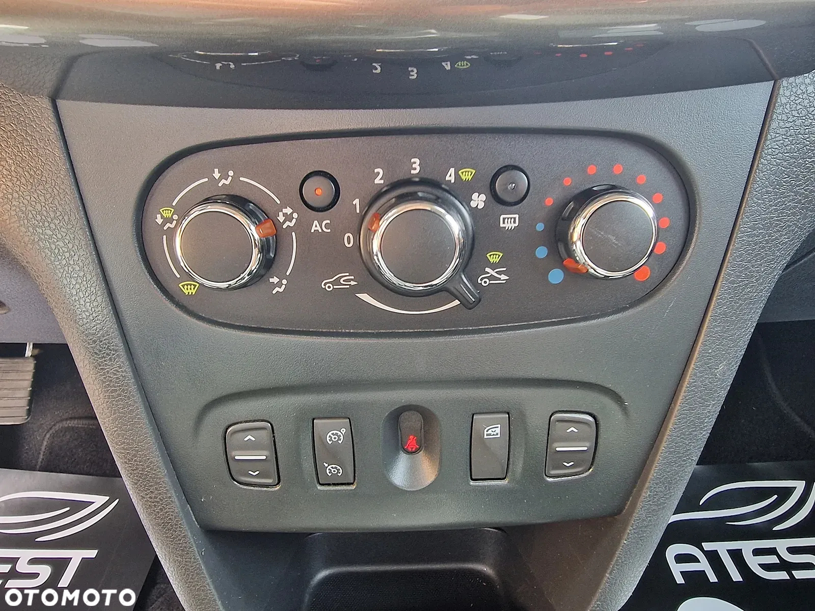 Dacia Sandero 1.5 dCi Celebration - 14