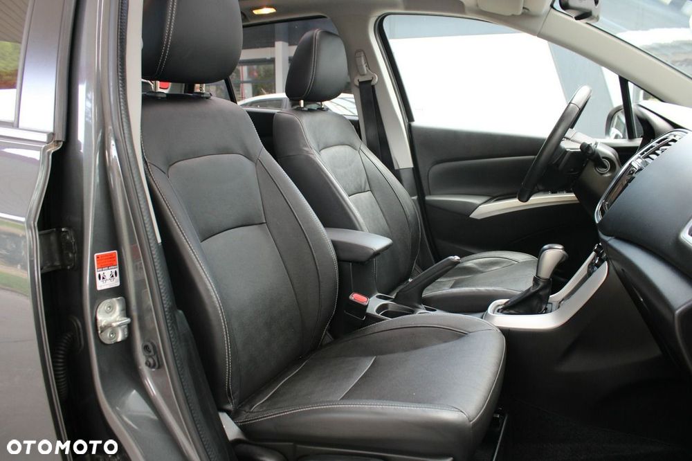 Suzuki SX4 S-Cross 1.4 T Premium 4WD - 9