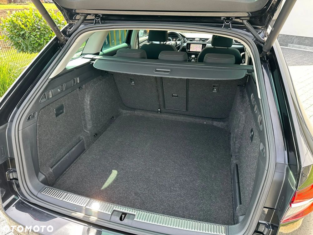 Skoda Superb 2.0 TDI Ambition - 34