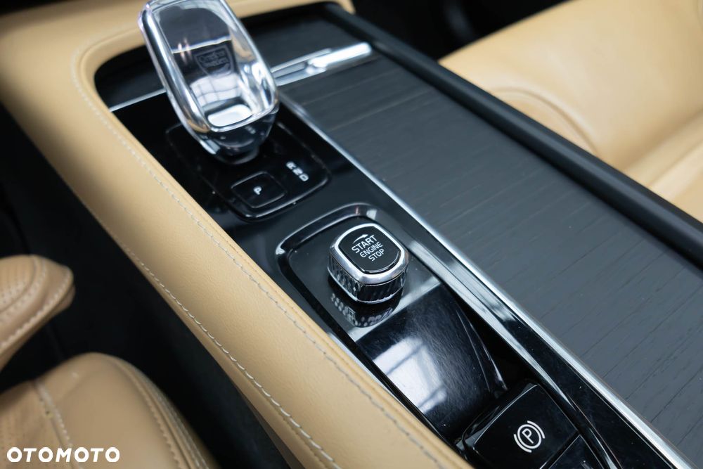 Volvo XC 90 T8 AWD Recharge Ultimate Bright - 29