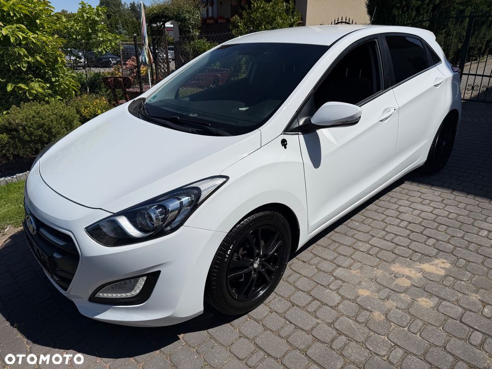 Hyundai i30 blue 1.4 YES Gold - 2