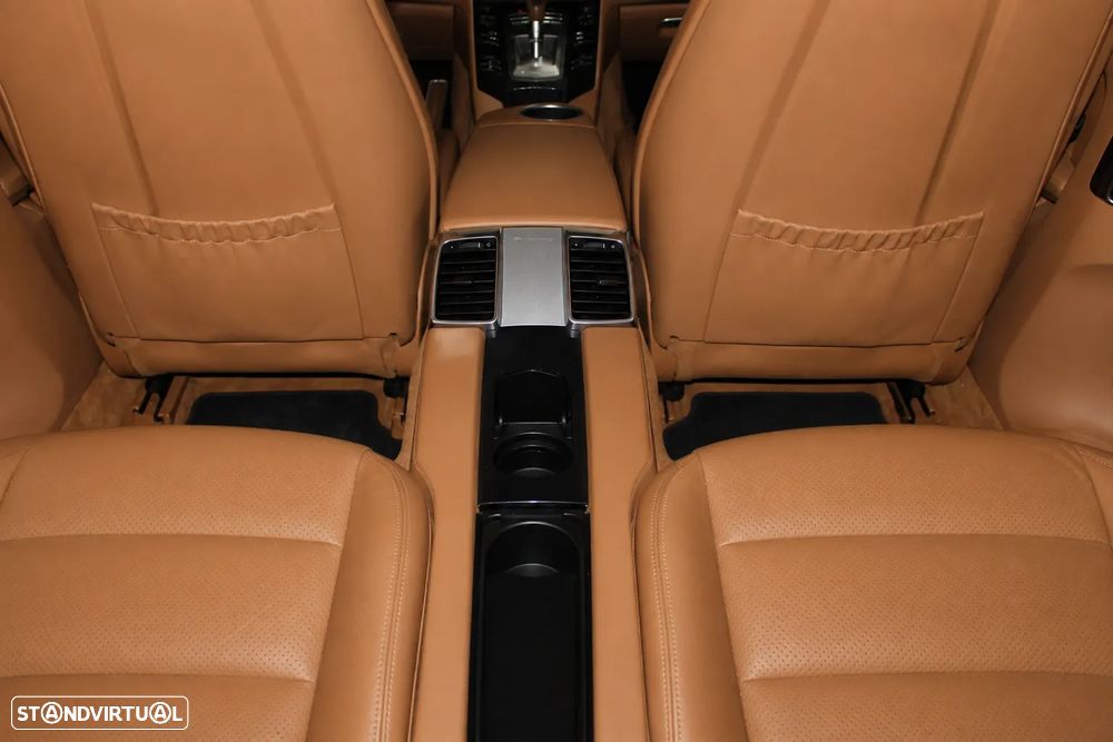 Porsche Panamera 3.0 V6 - 8