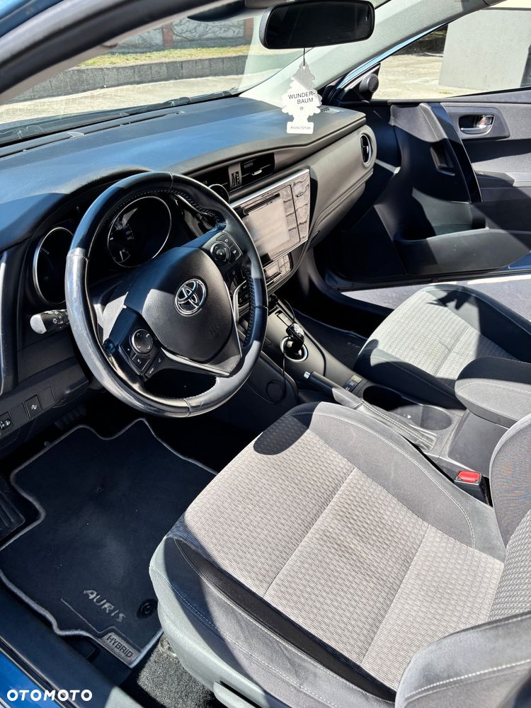 Toyota Auris - 11