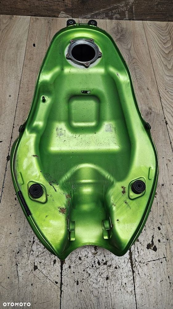 Zbiornik Paliwa Bak korek wlewu klucz Kawasaki ER6 / ER-6 - 13