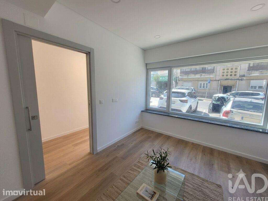 Apartamento T2 em Almada, Cova da Piedade, Pragal e Cacilhas - Grande imagem: 2/29