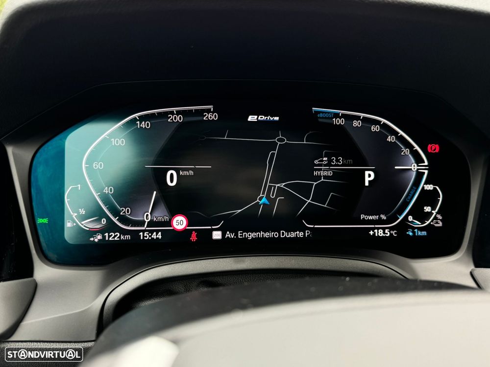 BMW 320 e Touring Auto - 27