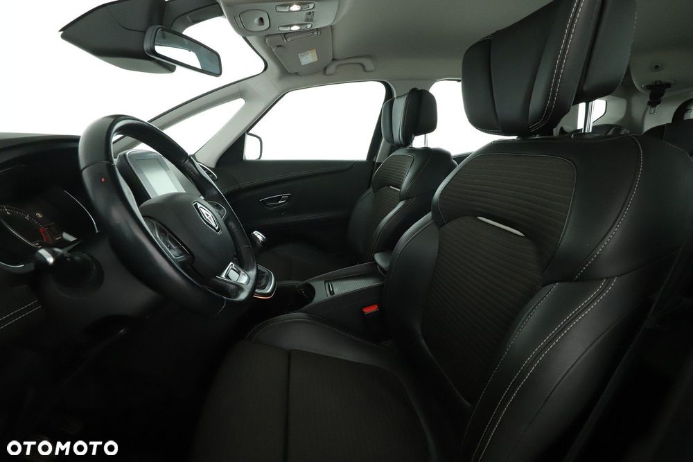 Renault Scenic - 24