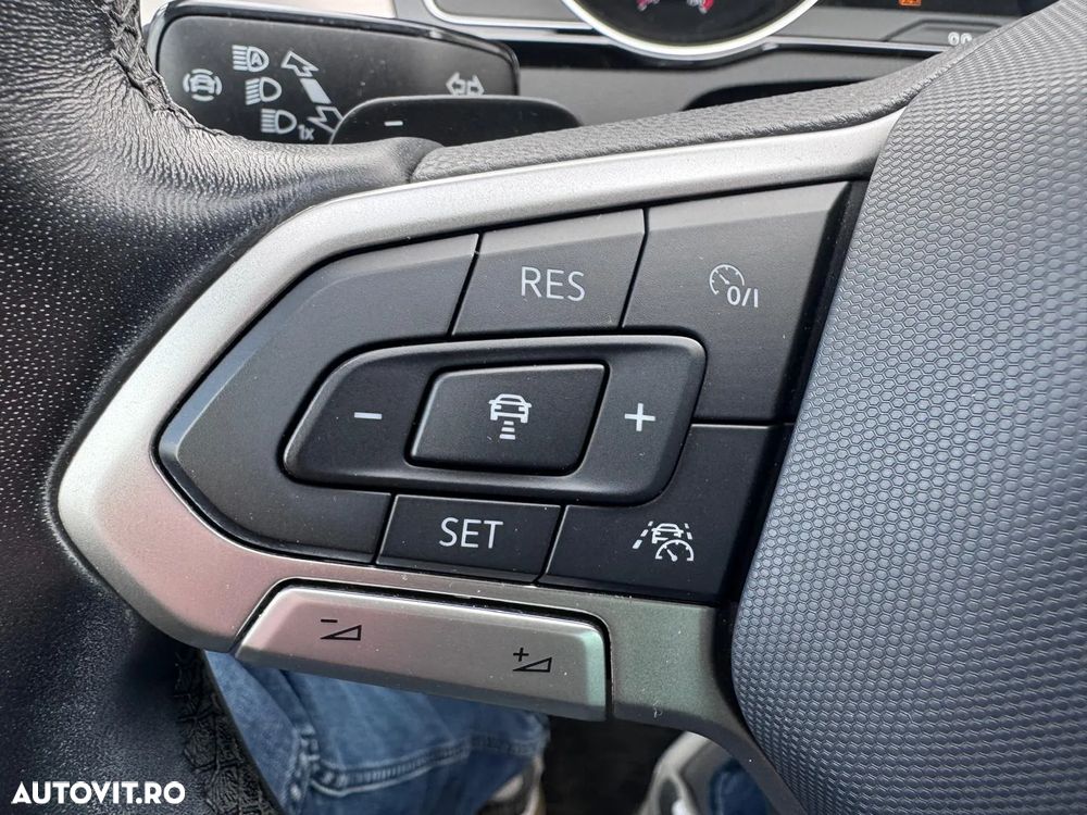 Volkswagen Passat 2.0 TDI DSG Highline - 16