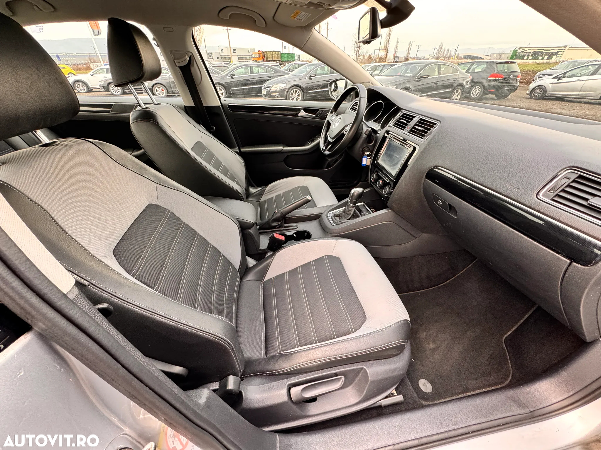 Volkswagen Jetta 2.0 TDI DSG BlueMotion Technologie - 20