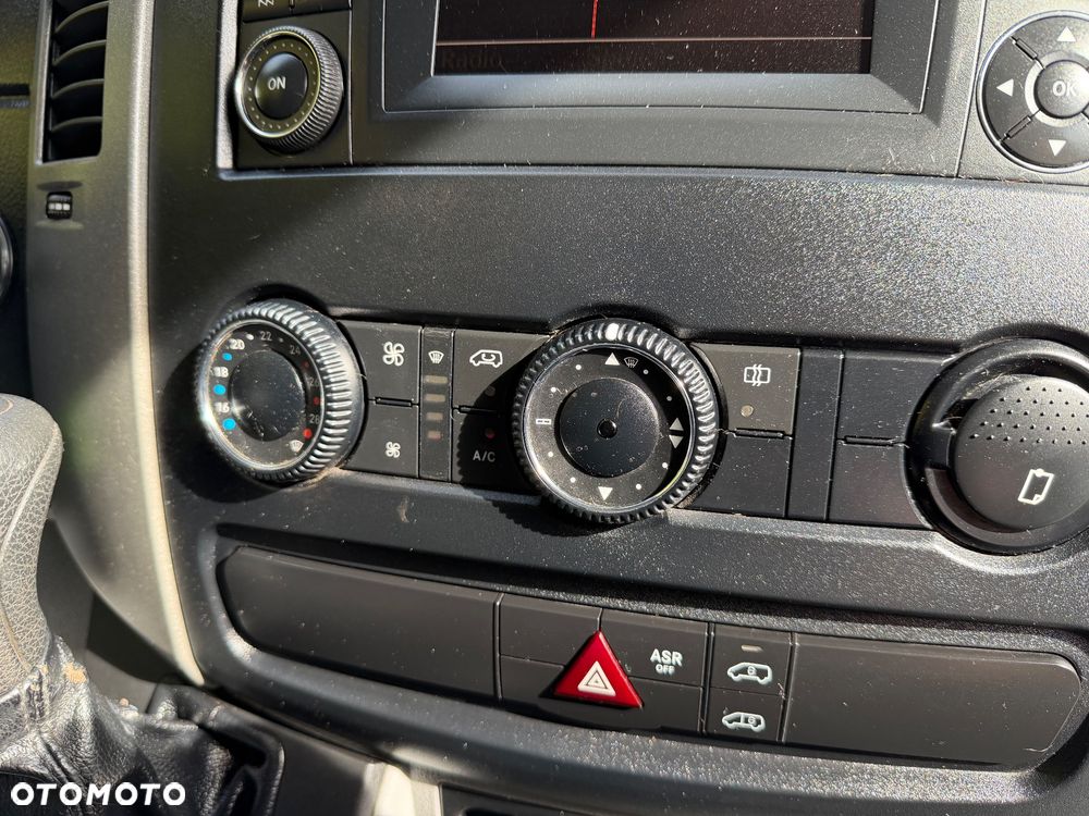 Mercedes-Benz SPRINTER - 37