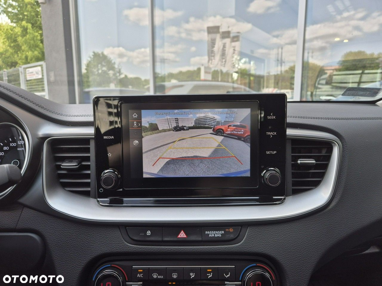 Kia Ceed - 25