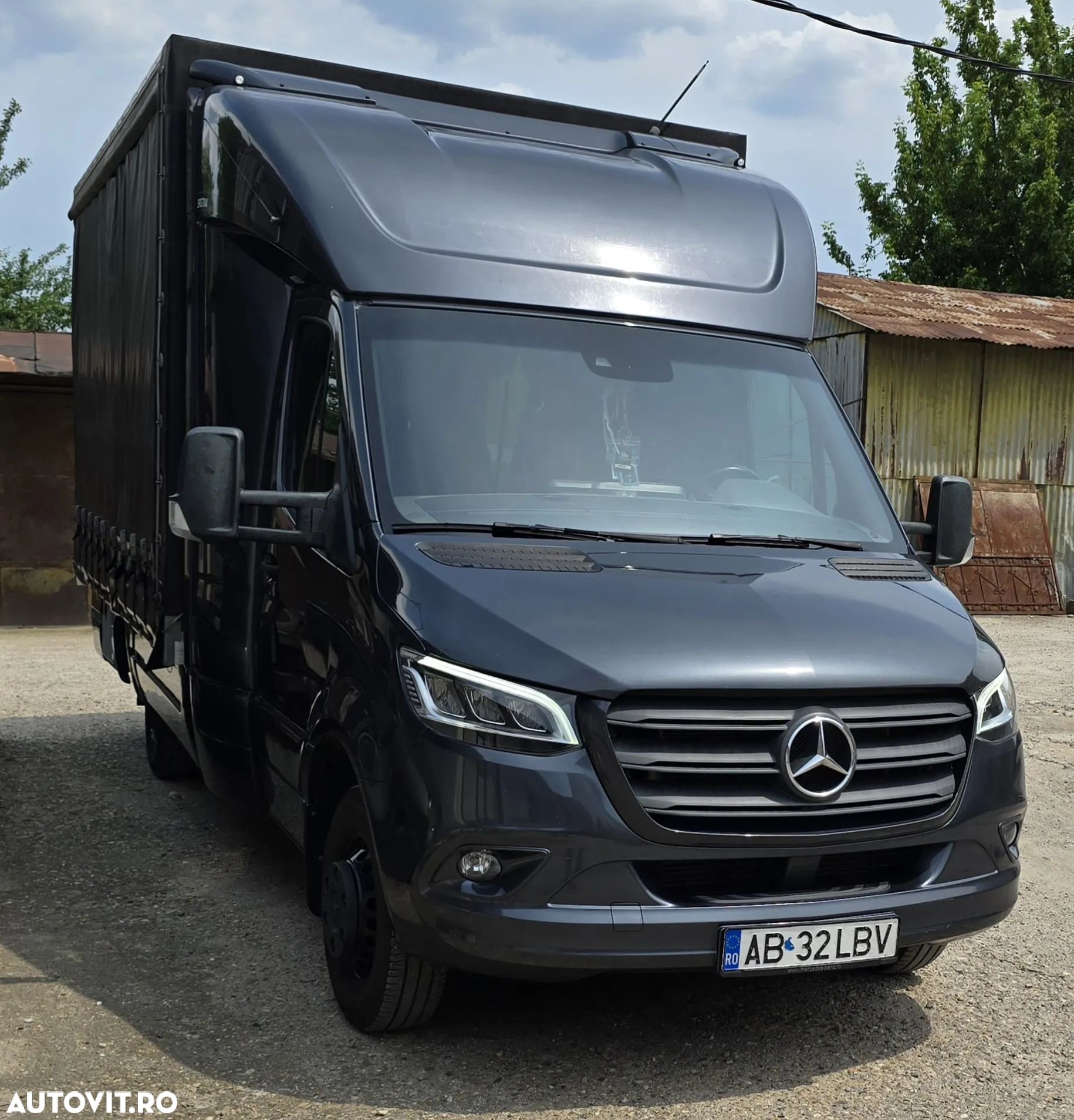 Mercedes-Benz Sprinter - 1